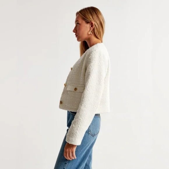 NWT Abercrombie & Fitch Ivory Blazer with Gold Hardware Size Medium - Picture 2 of 14